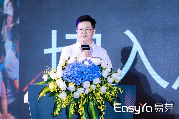 许昕周恺胜曾蓓勋陈俊菘，征途共赴自然美景的奇妙之旅