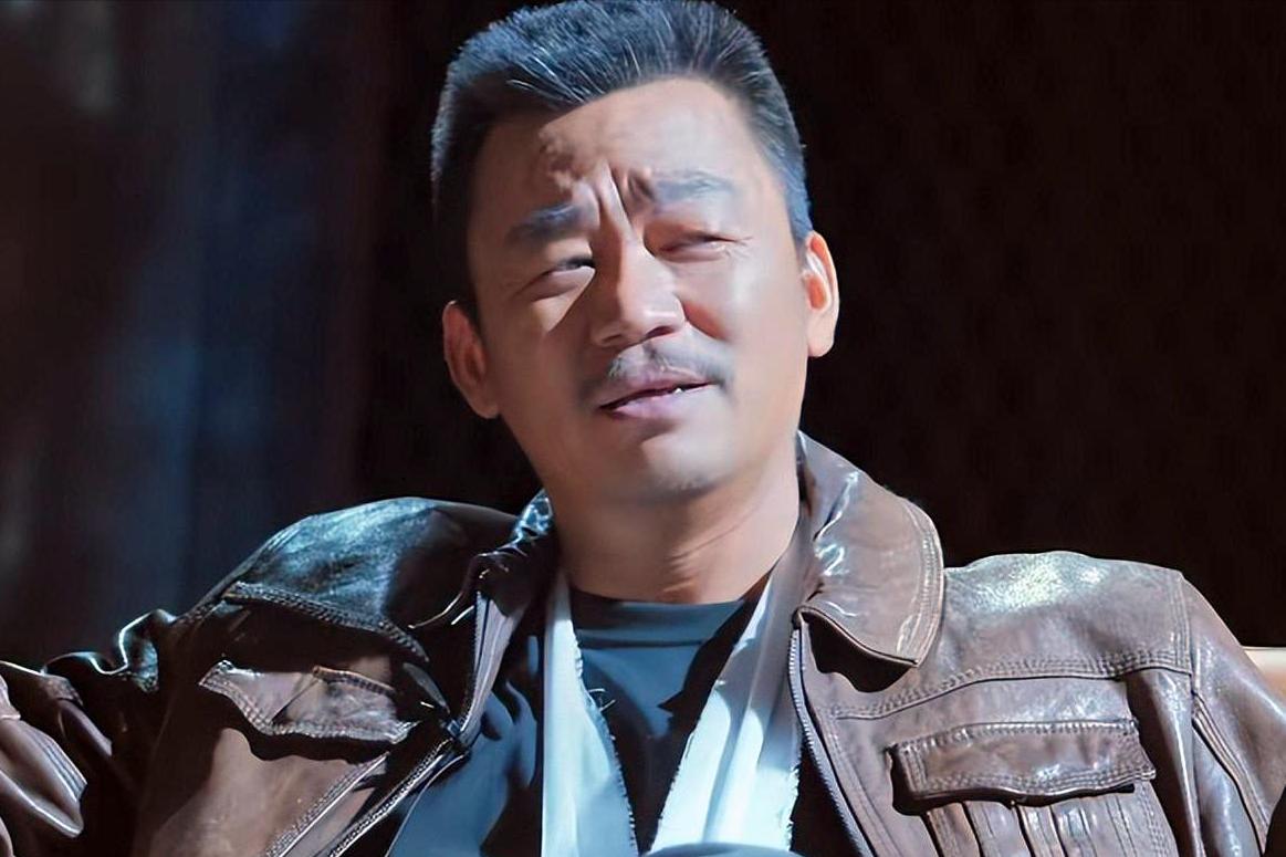 八角笼中小演员控诉王宝强作秀，真相揭秘与争议探讨