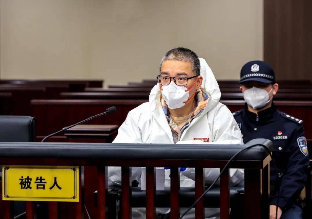 受贿巨头王大伟被判死缓，贿赂背后的爱与陪伴缺失的警示