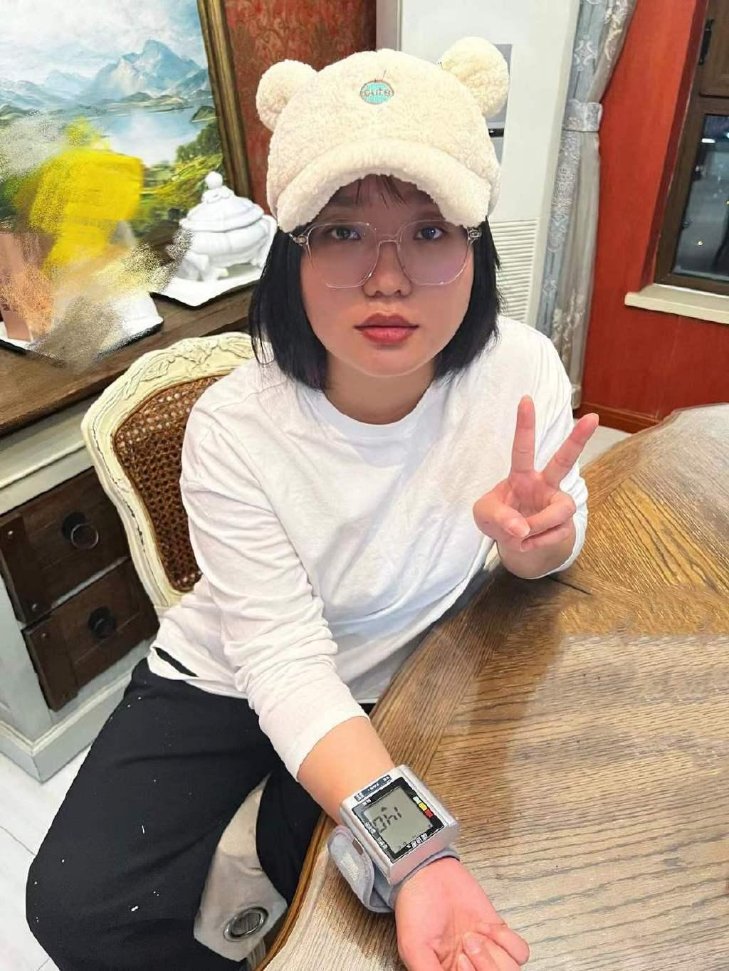 辽宁舰航母编队参与围岛演习，日常温暖与演习中的陪伴