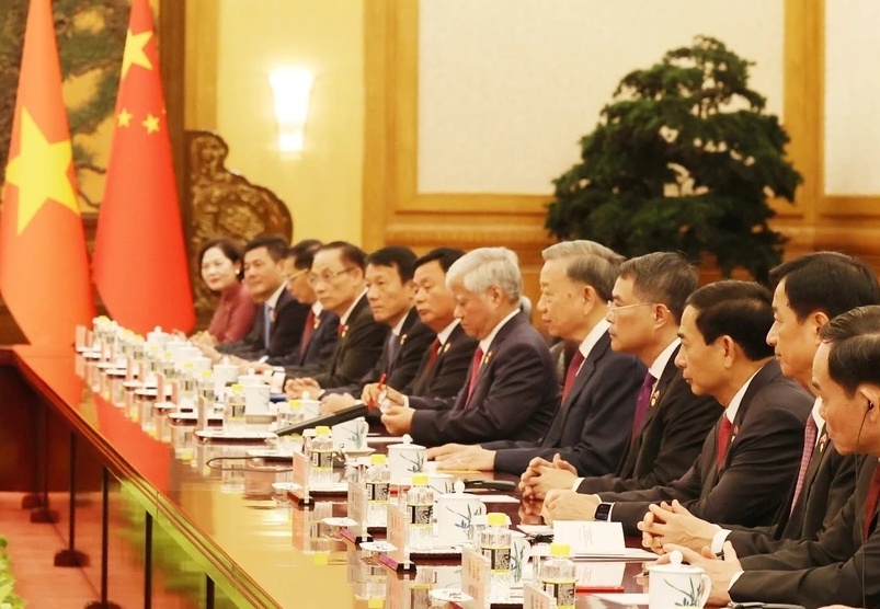 中越多领域签署合作协议，温馨日常故事中的携手共进之旅