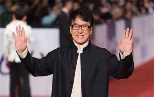成龙电影传奇，票房破百亿，小巷奇遇与电影世界的碰撞奇迹