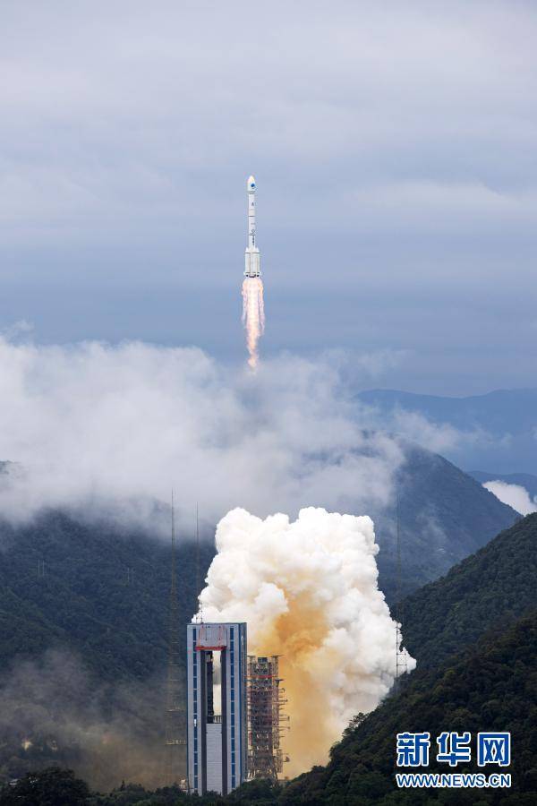 大国重器巍峨守护长江之美，长江保护与传承的力量