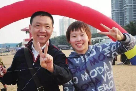 樊振东期待陈奕迅演唱会邀请，小巷特色小店与未知邀请的碰撞时刻
