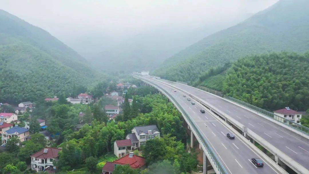 宜长高速公路最新动态与小巷风情探秘