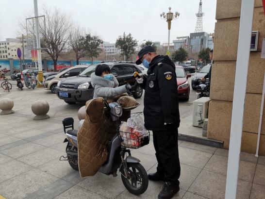 最新款保安服，守护与友情的温馨日常之旅