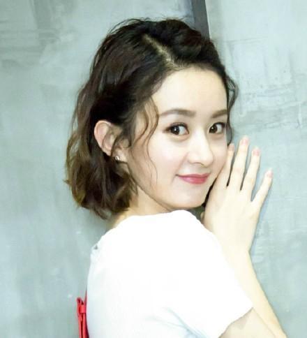 杨幂最新短发发型图片，时尚潮流的先锋典范