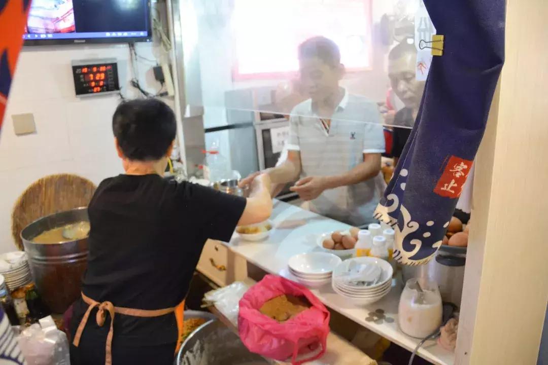 小巷深处的独特小店，最新地址登陆，等你来探索！