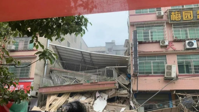 长沙自建房倒塌事故后续，春季里的不寻常日常故事，15人获刑