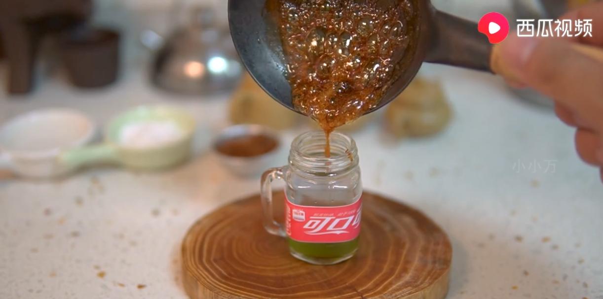 最新可乐视频，潮流前沿的碳酸魅力揭秘