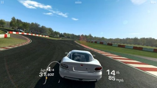 真实赛车3最新版，自然美景的探索之旅启动！