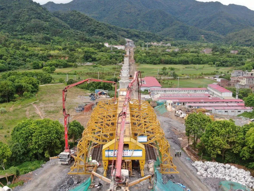 阳春高铁最新动态，启程一段温馨的旅程