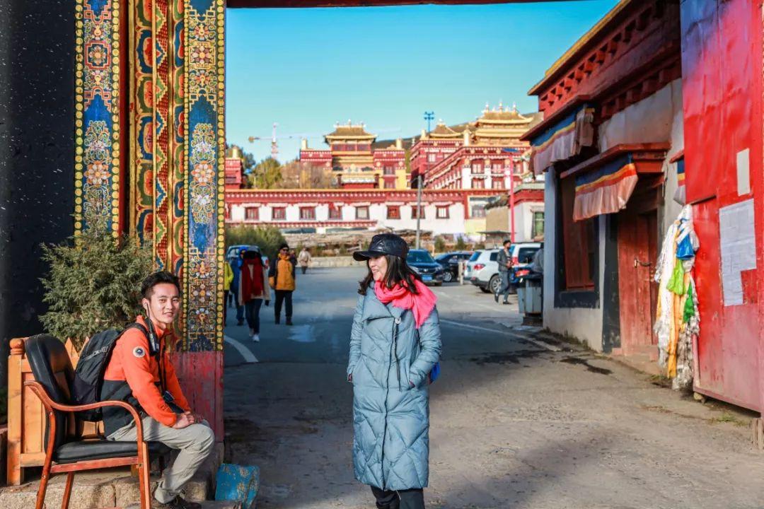 最新伤感带字图片女生，寻找内心平静的旅程