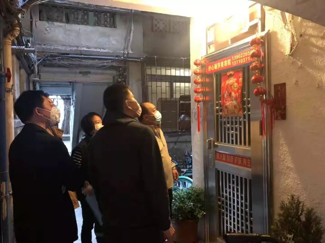 园际疫情最新动态，巷弄深处的防疫故事与独特小店的魅力