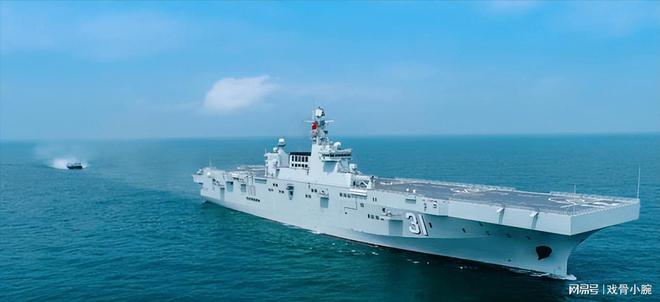 中国最新5万吨补给舰，时代的航海巨擘亮相！