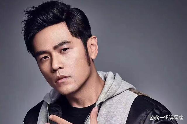 水瓶座男明星的温馨日常观察