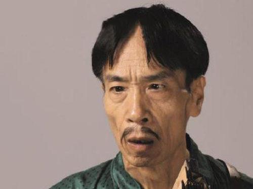 尖嘴猴腮演员的心灵之旅，自然美景中的情感之旅