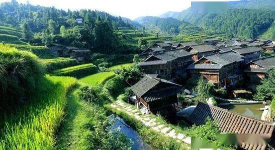 平定棚户区最新动态，探索自然美景的旅程启程