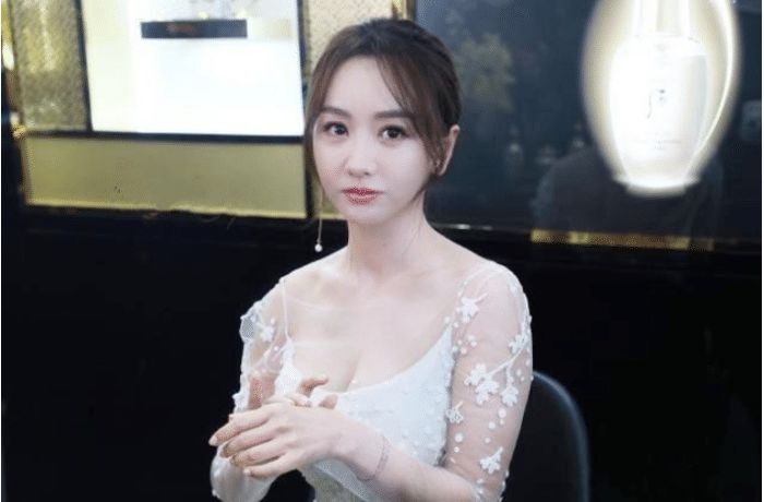杨蓉