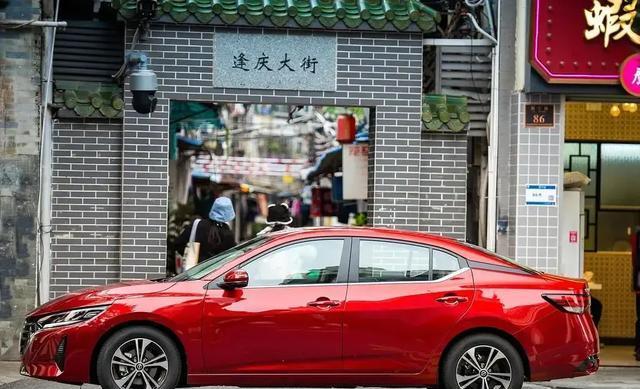 最新上市车型探索与小巷特色小店的无限魅力