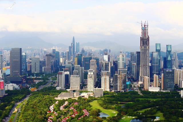 深圳一路有喜，城市变迁中成长的故事