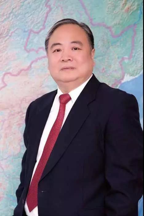 妻欲陆伟林薇，自我超越的学习之旅与励志故事