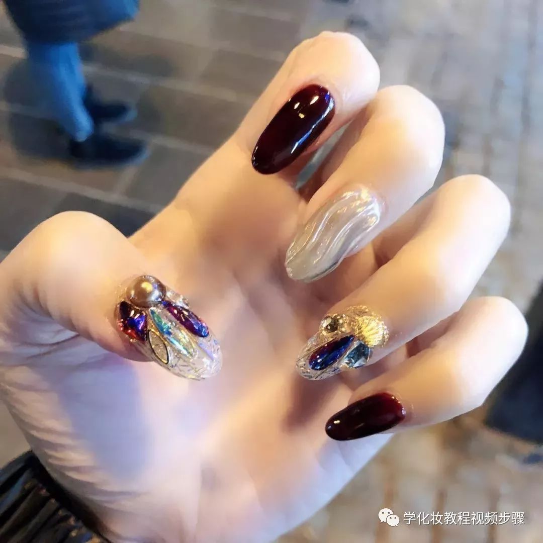 科技与艺术融合之美，美甲帮最新满钻款式亮相